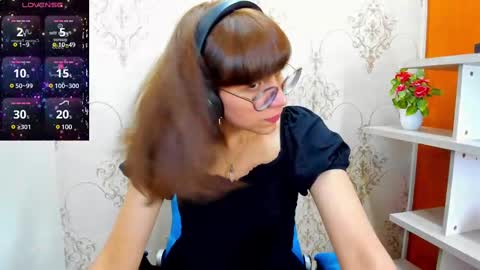 Snapshot of nataly_cloud chatting on February 2025 12:45:02 PM N A T A L Y online show from February 2025 12:45:02 PM