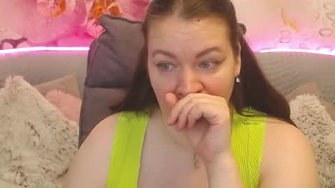 Snapshot of nataly_cute1 chatting on June 2026 07:13:01 PM Nataly online show from June 2026 07:13:01 PM