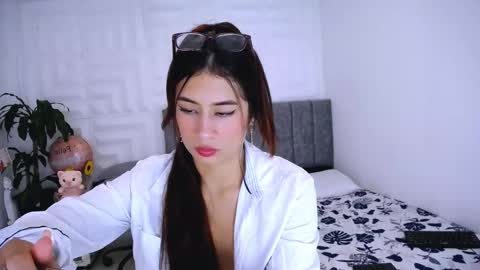 Snapshot of nataly_mcry chatting on January 2025 04:18:02 PM NATALY online show from January 2025 04:18:02 PM