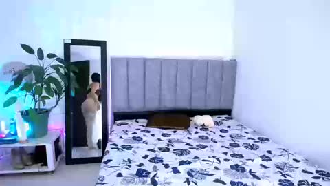 Snapshot of nataly_mcry chatting on September 2025 09:50:01 PM NATALY online show from September 2025 09:50:01 PM