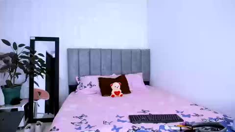 Snapshot of nataly_mcry chatting on September 2025 09:07:02 PM NATALY online show from September 2025 09:07:02 PM