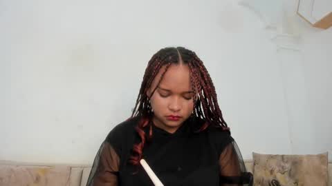 Naty online show from September 2025 12:18:02 PM