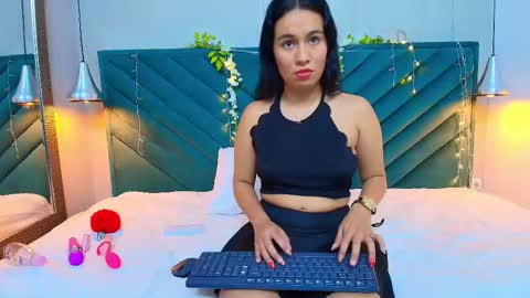 Nataly  online show from March 2025 12:01:01 PM