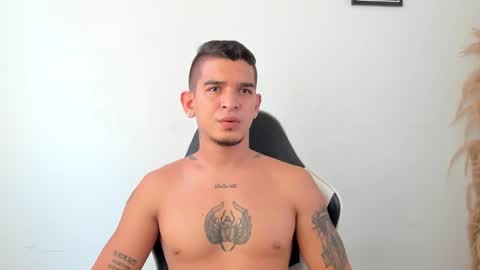 natan_77 online show from November 2025 03:00:02 PM