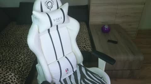 Snapshot of natascha1202 chatting on December 2024 06:19:02 PM Natalli online show from December 2024 06:19:02 PM