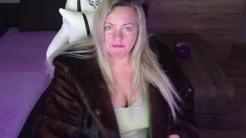 Snapshot of natascha1202 chatting on February 2025 11:36:01 PM Natalli online show from February 2025 11:36:01 PM