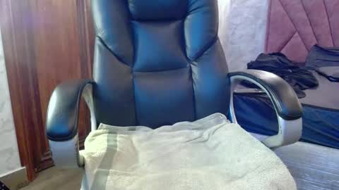 Natasha online show from October 2025 05:44:02 PM