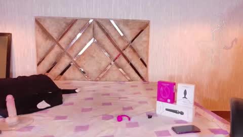 Natasha online show from February 2026 09:44:01 PM