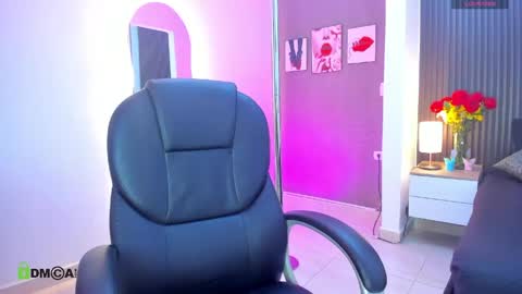 natasha online show from April 2026 12:01:01 PM