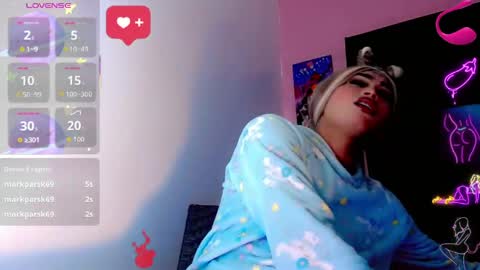 natasha_clifford online show from April 2026 07:48:01 PM