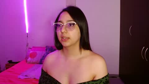Naty Jg online show from September 2025 11:59:01 PM