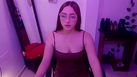 natasha_romanof18 online show from January 2026 12:49:02 AM