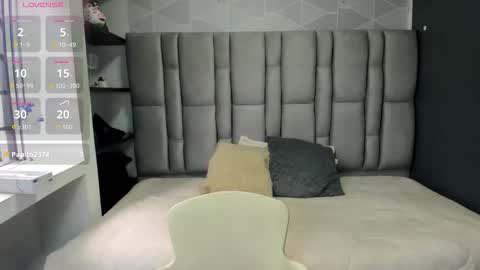 N A T A S H A online show from September 2025 07:51:02 PM