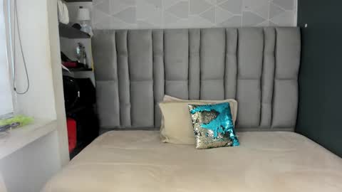 N A T A S H A online show from November 2025 08:02:02 PM