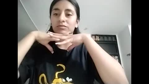 natasha_shine22 online show from September 2025 02:12:01 AM