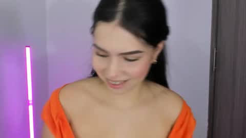 Natalia online show from November 2025 07:46:02 PM