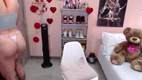 Snapshot of natasha_woo chatting on March 2025 03:02:01 PM Nat online show from March 2025 03:02:01 PM