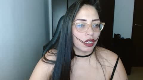 Natasha Smithe  online show from February 2025 02:11:02 AM