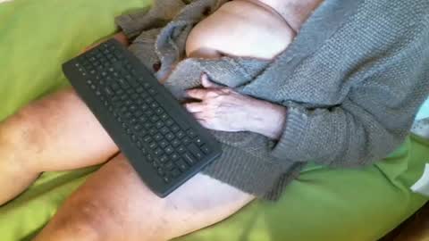 nate1x online show from December 2024 01:43:01 AM