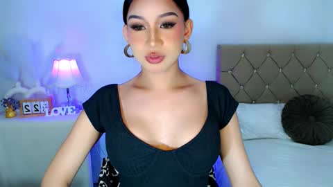   please follow me guyss online show from October 2025 07:36:02 PM