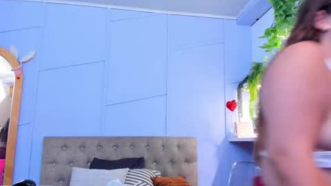 nathalie rossel online show from October 2025 08:09:02 PM