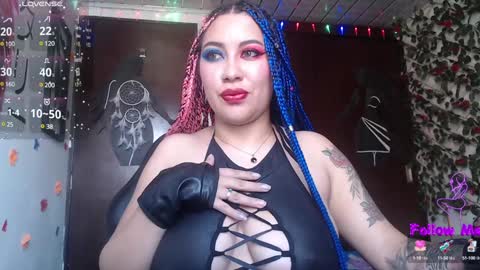 Nathalie online show from January 2025 06:07:01 PM