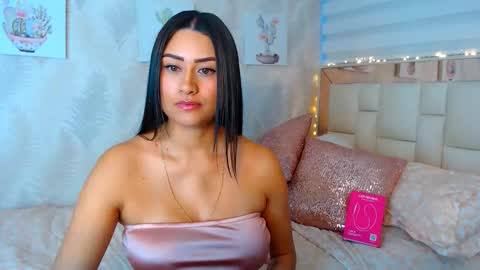 Snapshot of nathalierose_1 chatting on June 2026 10:52:01 AM Nathalie Rose online show from June 2026 10:52:01 AM