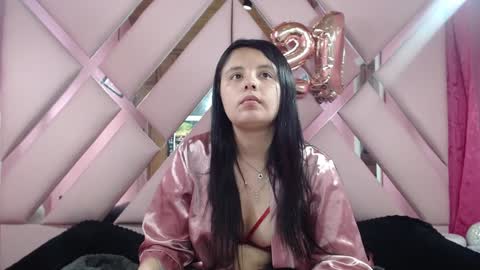 nathaly low online show from January 2025 06:03:01 AM