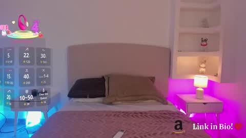 NATHALY  online show from October 2025 10:44:02 AM