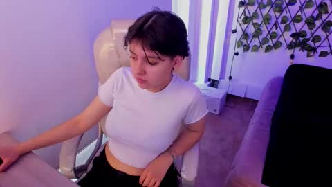 nathalyy_ds online show from October 2025 07:35:02 PM