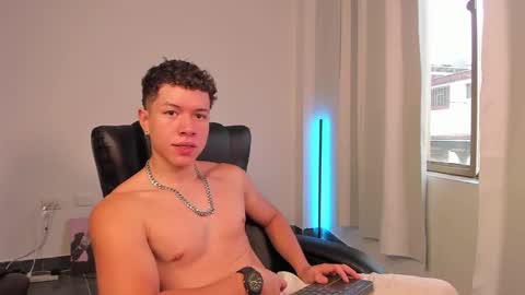Snapshot of nathan_blake_ chatting on September 2025 06:40:01 PM Nathan online show from September 2025 06:40:01 PM