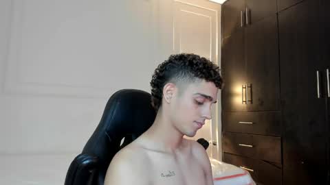 nathan_shimmer online show from April 2026 09:39:33 PM