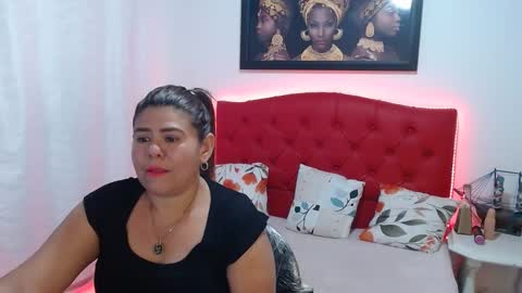 Snapshot of nathy_voyeur chatting on January 2025 02:47:01 PM nathy_voyeur online show from January 2025 02:47:01 PM