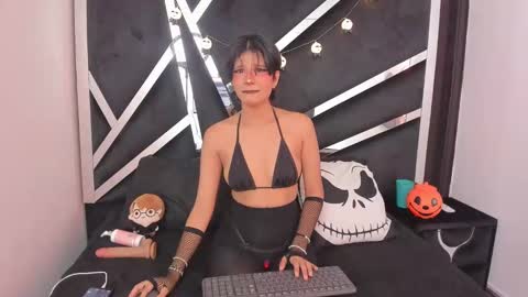 Snapshot of natsumiht chatting on October 2025 05:19:02 AM natsumiht online show from October 2025 05:19:02 AM