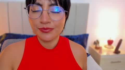 Nathalie online show from April 2026 09:50:02 PM