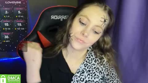 natural_babe666 online show from October 2025 05:42:01 PM