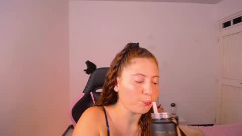 natural_ginger5 online show from April 2026 10:32:02 PM