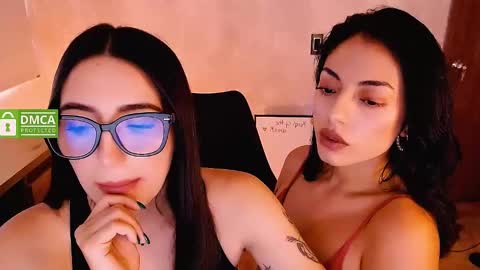 Snapshot of natval_ chatting on February 2025 02:37:01 PM Natalia Valeria online show from February 2025 02:37:01 PM