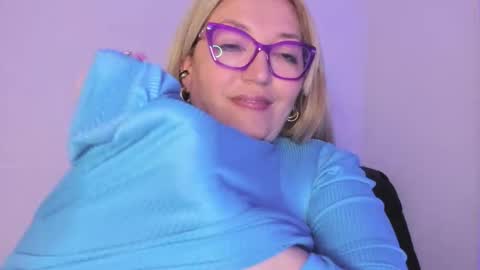 Nataly online show from October 2025 11:15:01 PM