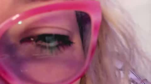 Nataly online show from November 2025 11:44:02 AM