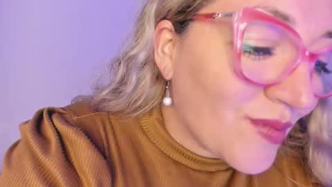 Nataly online show from November 2025 05:24:01 PM