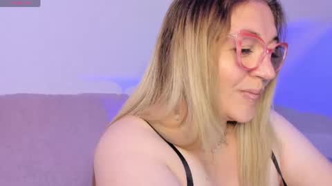 Snapshot of naty__mature_ chatting on June 2026 12:05:01 AM Nataly online show from June 2026 12:05:01 AM