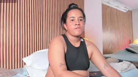 Snapshot of naty_bustos chatting on May 2026 02:51:02 AM naty bustos online show from May 2026 02:51:02 AM