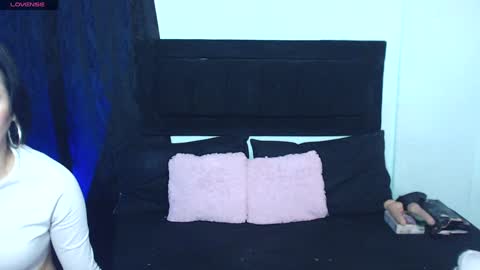 naty_cami_ online show from January 2025 05:49:02 PM