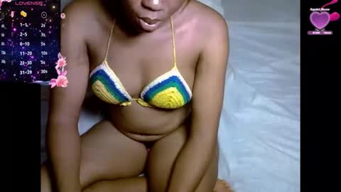 Snapshot of naughti_naughti chatting on September 2025 11:05:02 PM Naughtybells online show from September 2025 11:05:02 PM