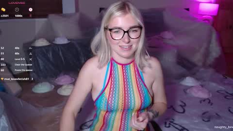 Bex currently on maternity leave online show from November 2025 09:36:01 PM