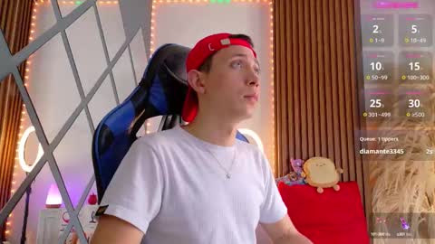 Christopher  Chris online show from September 2025 01:34:01 PM