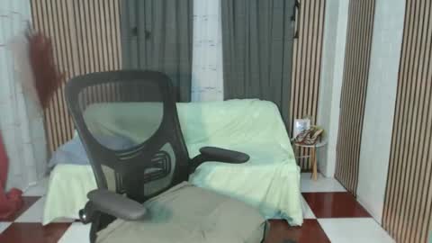 Snapshot of naughty_alice08 chatting on February 2025 04:05:02 AM Jelay online show from February 2025 04:05:02 AM