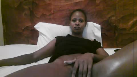 Snapshot of naughty_babe000 chatting on July 2026 04:15:02 AM alisha online show from July 2026 04:15:02 AM