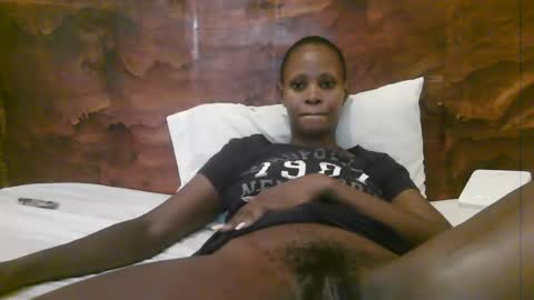 Snapshot of naughty_babe000 chatting on July 2026 10:24:01 AM alisha online show from July 2026 10:24:01 AM